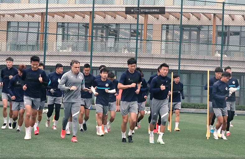  法兰克福主场灯光故障比赛中断  